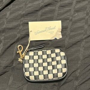 Universal Thread Black and Cream Key Card Holder